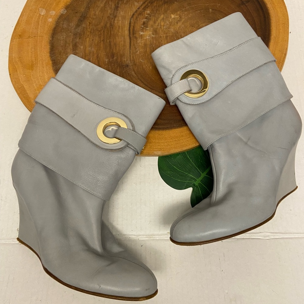 Anthro GOLDENBLEU Soft Periwinkle Pale blue Leather Wedge Ankle Booties